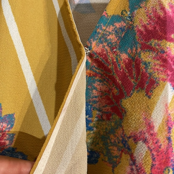 Women’s M Crop Top Blouse Wide Long Sleeve Elastic Waist Snap closure V Neckline - Picture 5 of 10